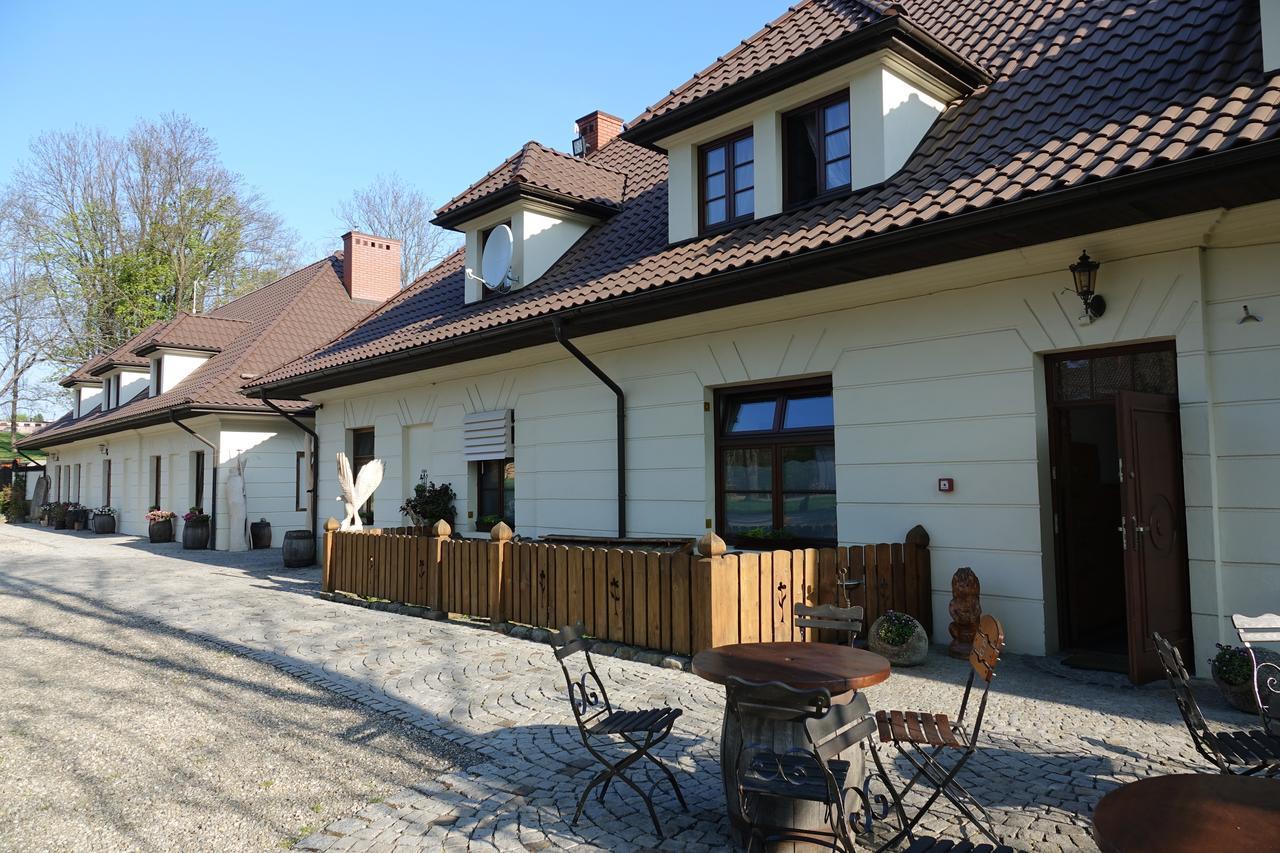 Gosciniec Dworski W Ropie - Goscinne Ferienpark