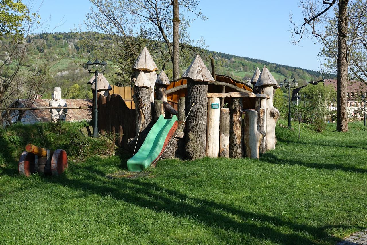 Ferienpark Gosciniec Dworski W Ropie - Goscinne 3*