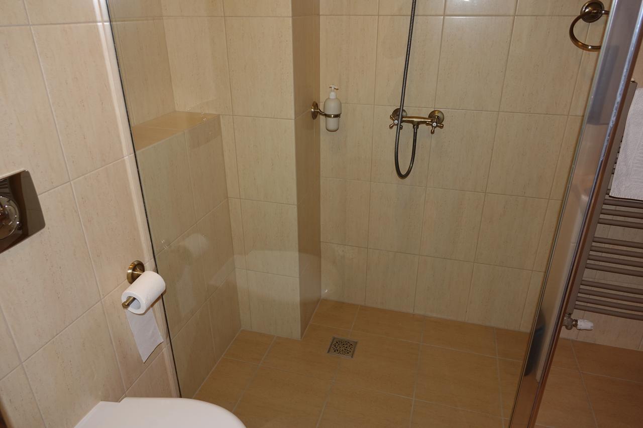 Ferienpark Gosciniec Dworski W Ropie - Goscinne 3*